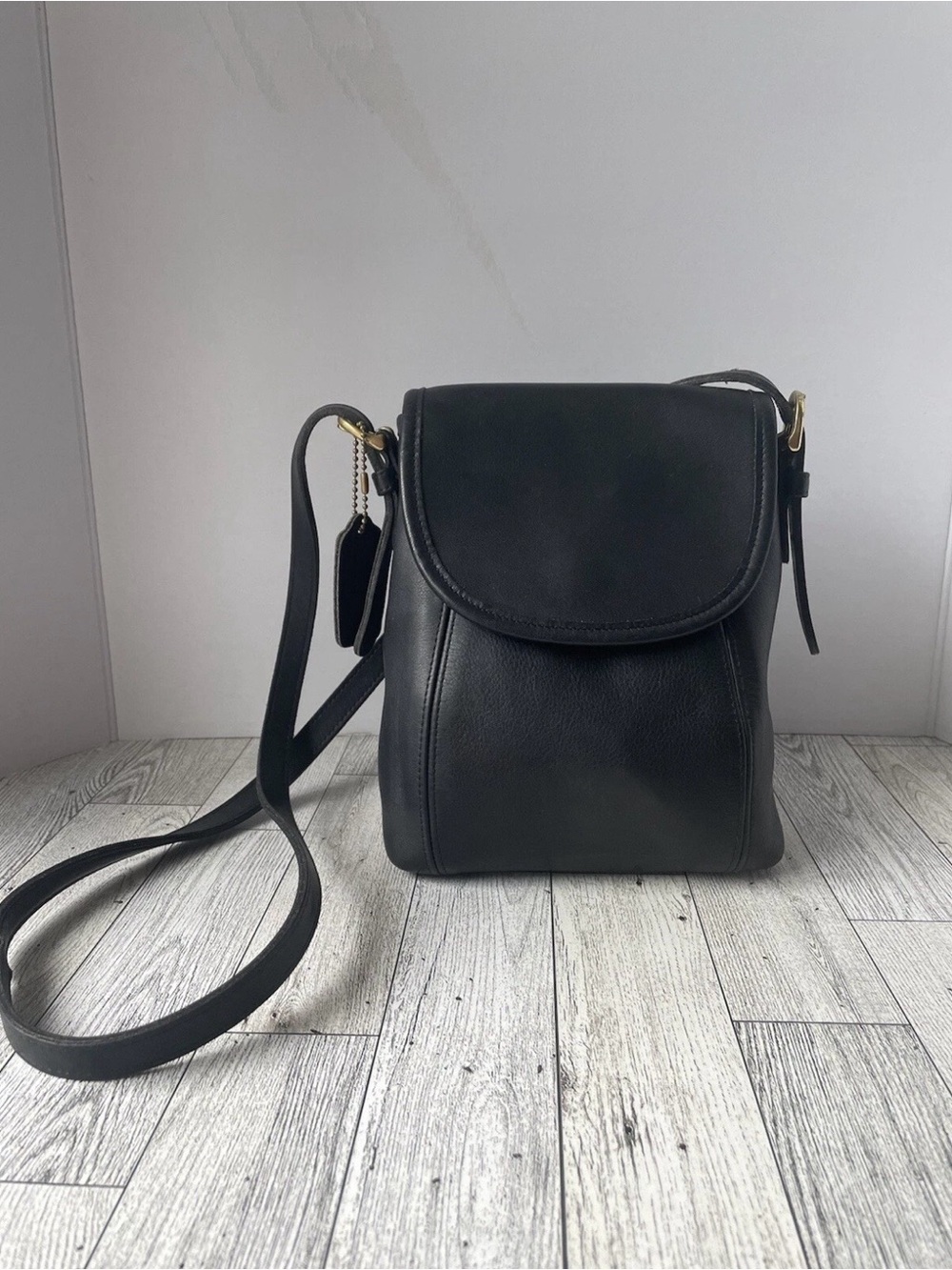 vintage 1990s Coach Soho small flap crossbody bag leather